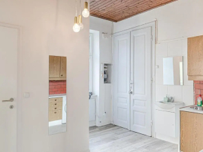 Perfectly situated 2BR Apt. - ideal for Longstays