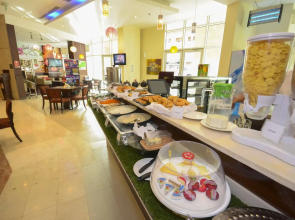 Parkside Suites Hotel Apartment