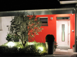 Four Seasons Lake GuestHouse