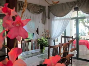 Gracey Dive Resort and Restaurant