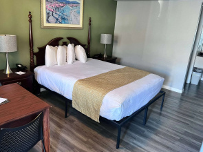 Travelodge by Wyndham Redding CA