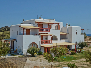 Ydreos Studios & Apartments