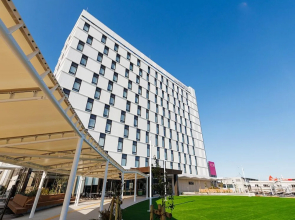 JR East Hotel Mets Premier Makuhari Toyosuna