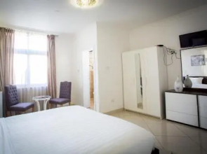White House Addis Hotel