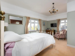 Chestnut Grove Bed And Breakfast