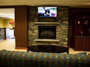 Holiday Inn Express & Suites Milford by IHG