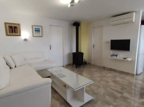 Neven - Economic Apartment Close to sea - A1 Prizemlje