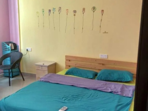 Huofenghuang Hostel