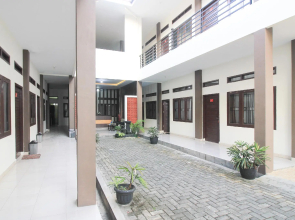 OYO 962 Family Homestay