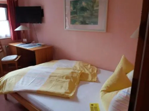 Hotel garni & Oma's Heuhotel 'Pension zur Galerie'