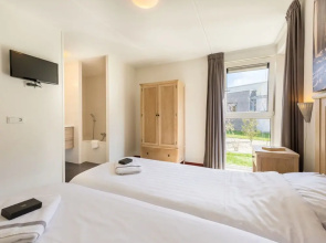 Cozy Coastal Retreat Texel