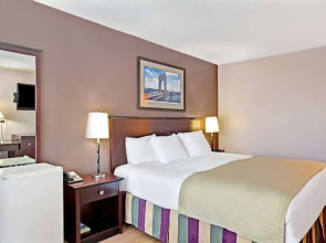 Ramada Wayne Fairfield Area