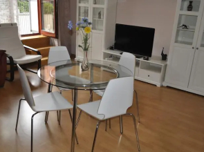 Gorgeous apartment near the lake