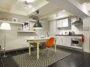 CoHo Apartment Suites