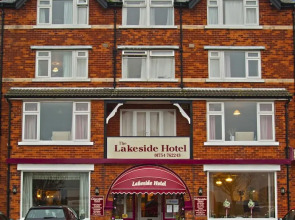 Lakeside Hotel