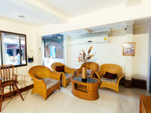 Thipurai Annex Hotel