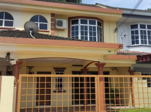 Afamily Homestay