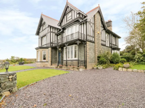 Plas Y Bryn Hall