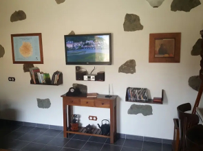 Holidays Cottage with Jacuzzi in Tejeda- El Coronel