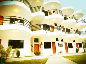 El Tirol Hotel y Piscinas