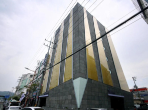 Hotel July