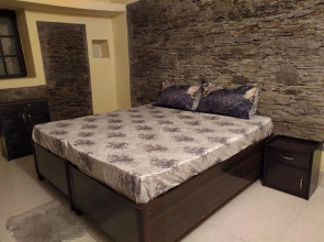 Atulya Neer Hotel