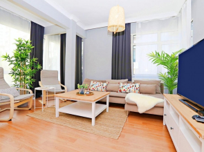 Amazing Flat Near Bagdat Street With Enticing Interior Design in Kadikoy