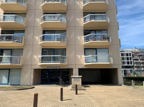 Apartment in Nieuwpoort With Sea Views