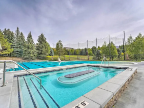 All-season Sun Valley Retreat w/ Deck & Grill