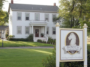 Bybee's Historic Inn