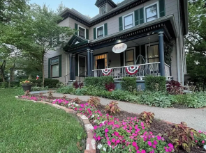 Loganberry Inn