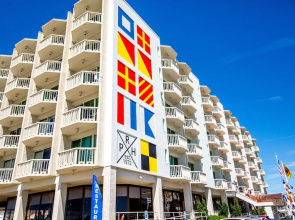 Port Royal Oceanfront Hotel