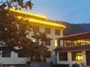 Panlong Villa(盘山盘隆山庄)