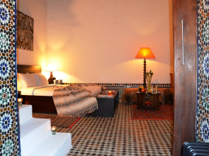 Riad Dar Lalzohra