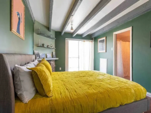 1918 Duplex with Character City Center