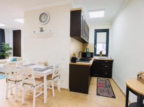 Lira Holiday Apartments