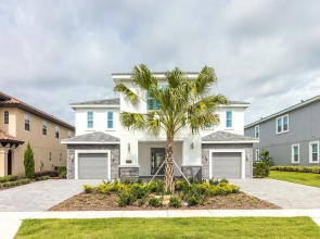 Luxurious 14br / 14ba Private Pool + Spa 14 Bedroom Home