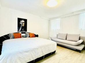 Comfortable 2BR Apt for 7 Guests