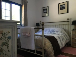 Beautiful 2 bed Cottage in Quinta do Vale Formoso