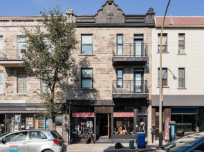 Exquisite Modern Condo in Little Italy