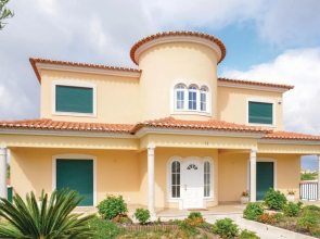 Amazing Home in Miragaia With 5 Bedrooms and Wifi