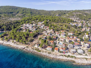 Rina - With Pool - SA8