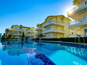 King Cleodora Garden Apartment