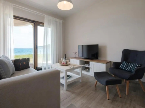 Armikes Beachfront Suites Afionas