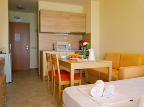 Морски апартаменти Джулая Морнинг - Sea View Apartments July Morning