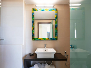 Steris Elegant Beach Hotel