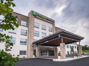 Holiday Inn Express & Suites Kingston-Ulster by IHG