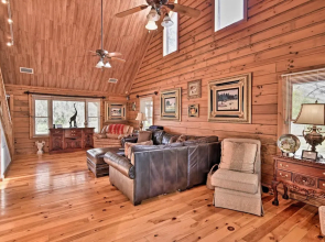 40-acre Farm w/ Animals & Fishing in Sebring!