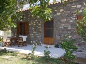 Perivoli Stone house