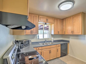Tucson Home w/ Patio & Games < 1 Mi to Park Place